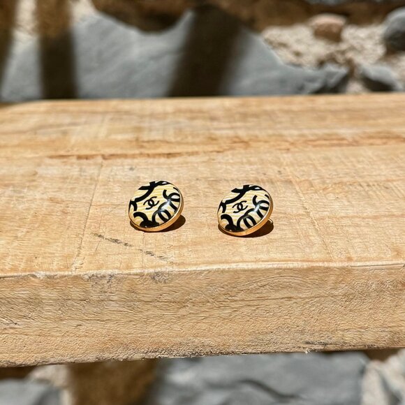 Chanel 2002 02P CC Logo Striped Round Stud Earrings - Picture 3 of 10